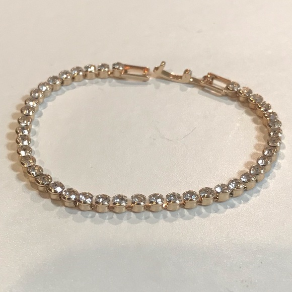 Bezel Round Gold Tennis Bracelet - Picture 3 of 9